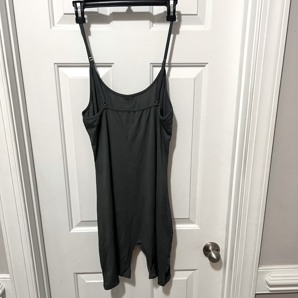 Shein Curve - 1XL Body Suit - Picture 2 of 3